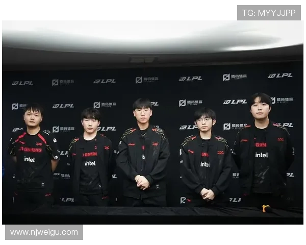 JDG战队在CSGO中的心理素质提升与团队协作的深度探讨 JDG战队在CSGO中的心理素质提升与团队协作的深度探讨