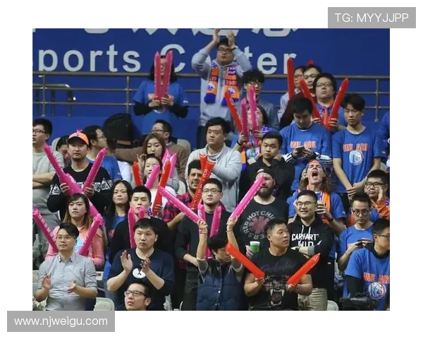 上海篮球队实力之争引发热议球迷观点各异成焦点 上海篮球队实力之争引发热议球迷观点各异成焦点