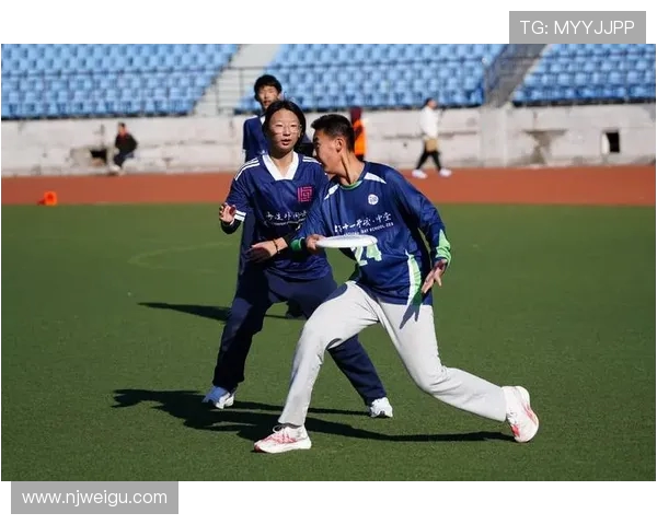 北京飞盘队在世界滑板锦标赛中以61分稳居积分榜首位 北京飞盘队在世界滑板锦标赛中以61分稳居积分榜首位