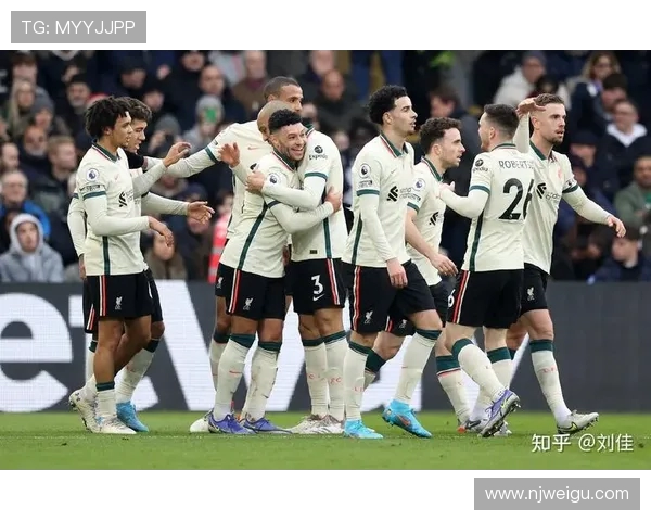 国际邀请赛最新积分榜FPX以76分稳居第一名引发关注 国际邀请赛最新积分榜FPX以76分稳居第一名引发关注