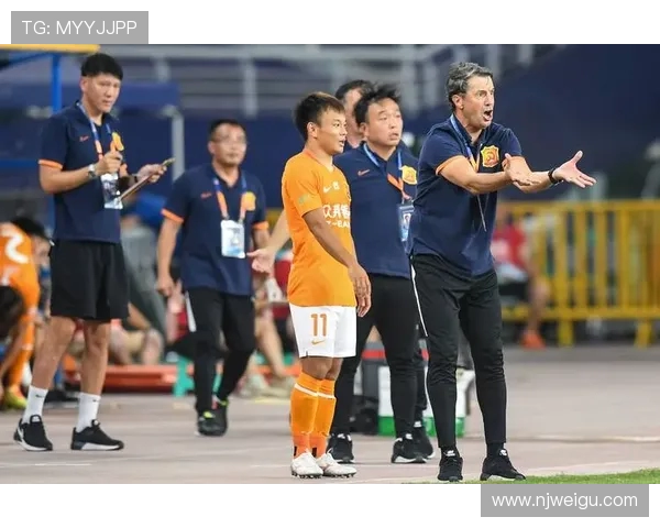 武汉足球队与重庆足球队耐力对决赛后分析与总结